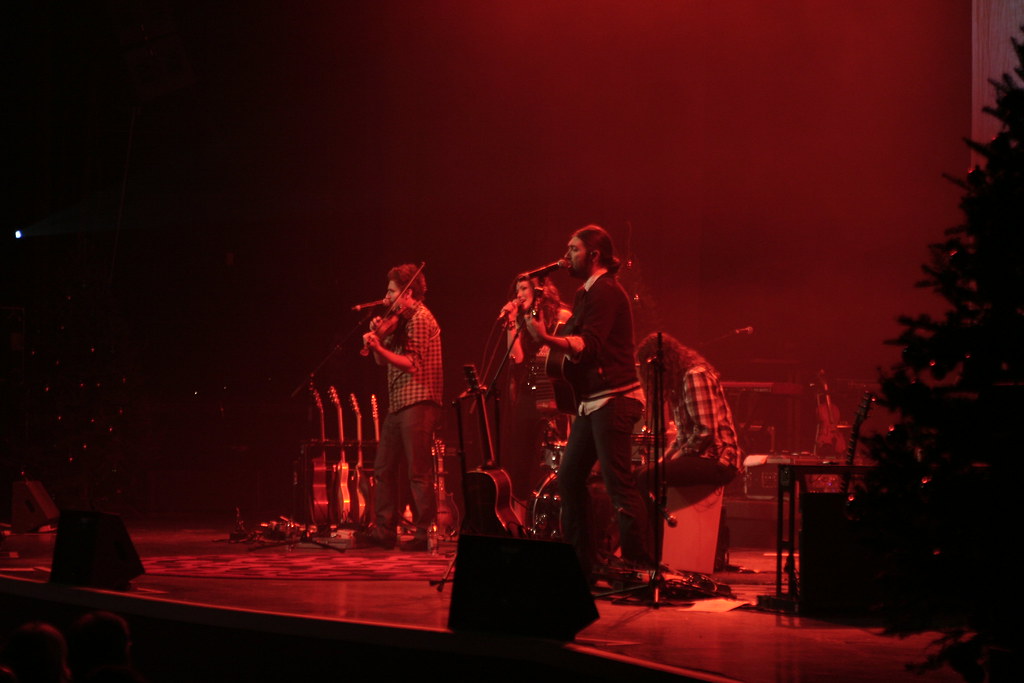 Tin Cup Gypsy Wisconsin Dells Tin Cup Gypsy performing a… Flickr