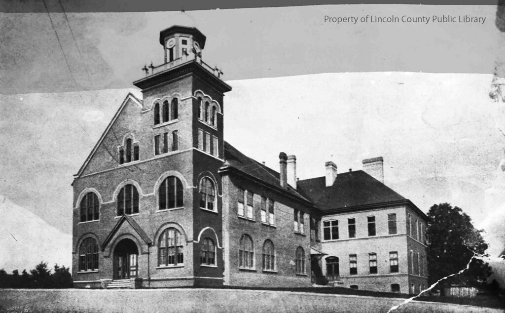 Brookhaven Public School Building 1 This is Brookhaven Pu… Flickr