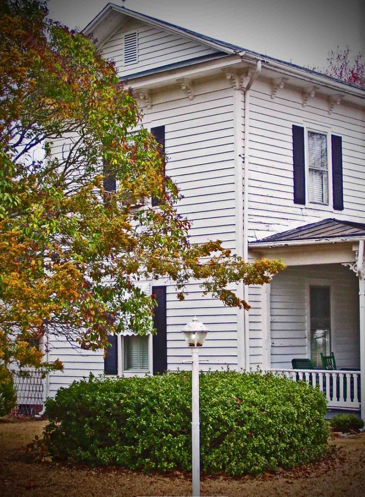 Victorian Farm House, ca. 1895 Draughn Community, Flickr