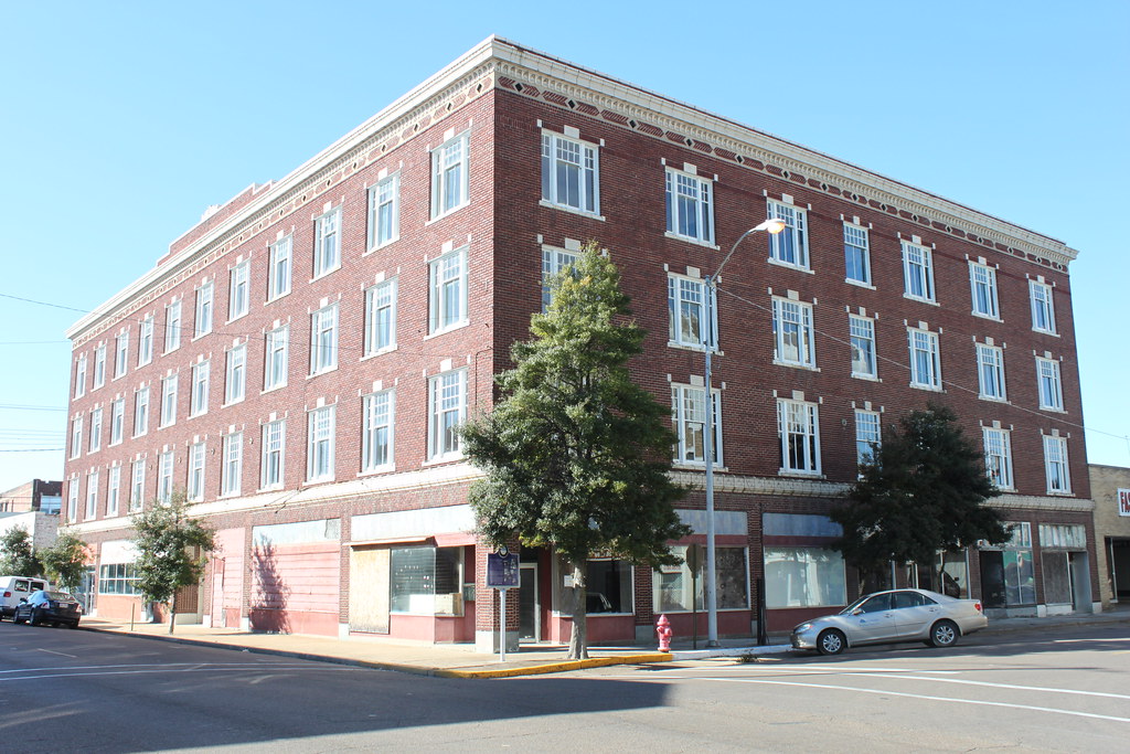 Alcazar Hotel The Alcazar Hotel was once the most prominen… Flickr