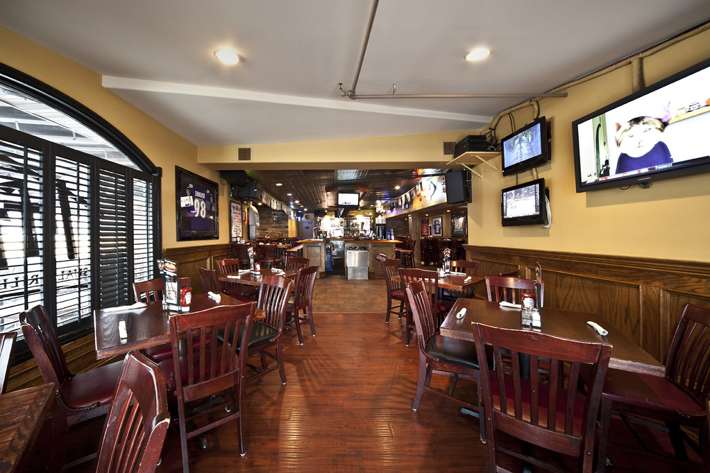 Tiffany's Restaurant Pine Brook, Tiff's Bar & Grill Pine B