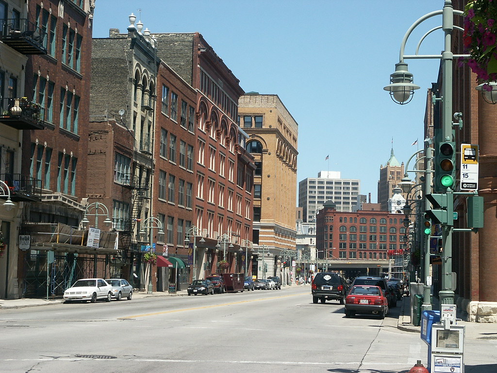 S. Water Street, downtown Milwaukee artistmac Flickr