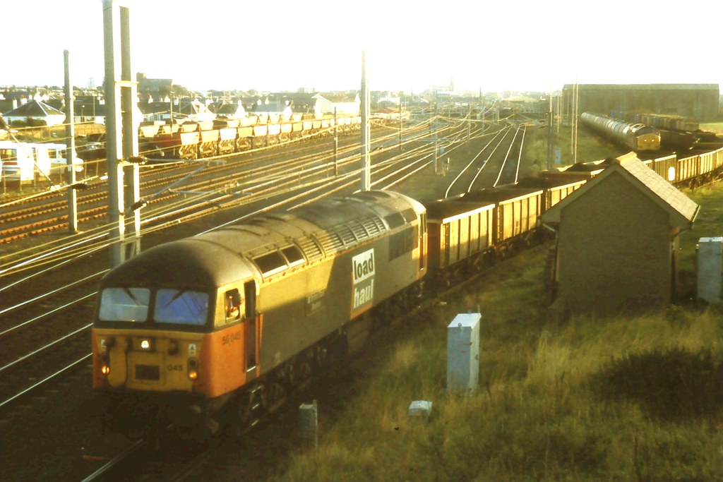 Ayr Falkland Yard 07101998 56045 propells a trainload … Flickr