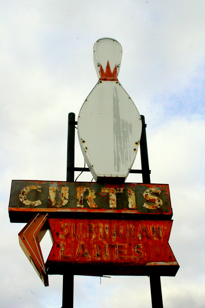Curtis Suburban Lanes Curtis Lanes, Ewing, NJ See the sign… Flickr