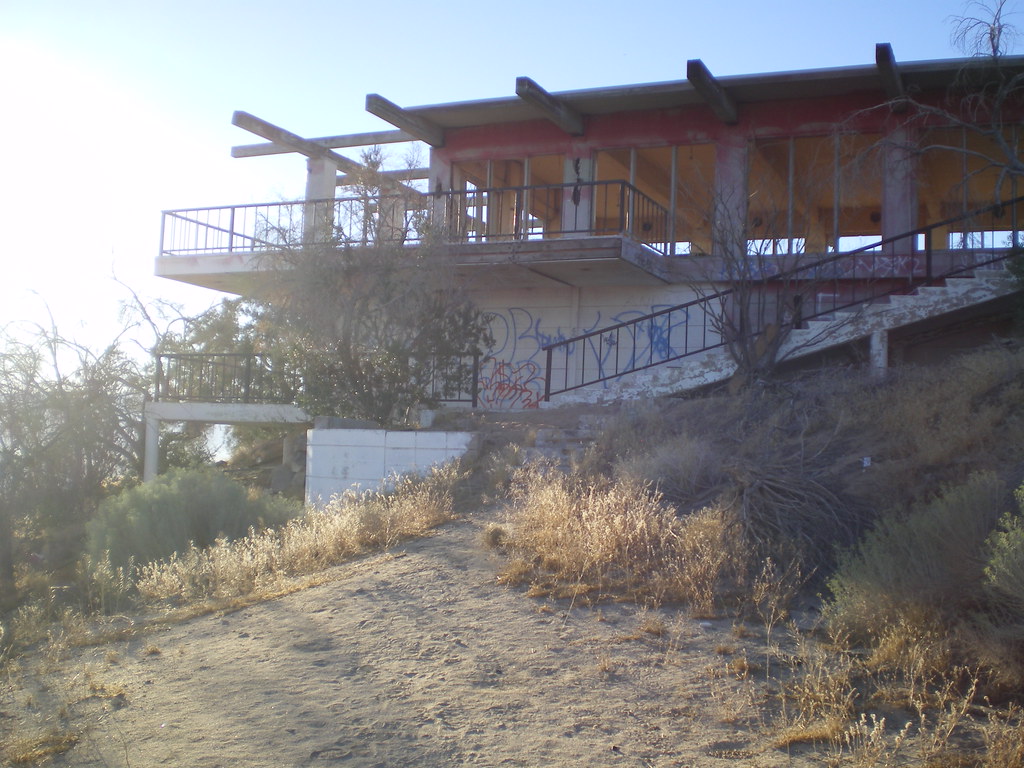 apple valley hilltop house 049 jermelaine_ann Flickr