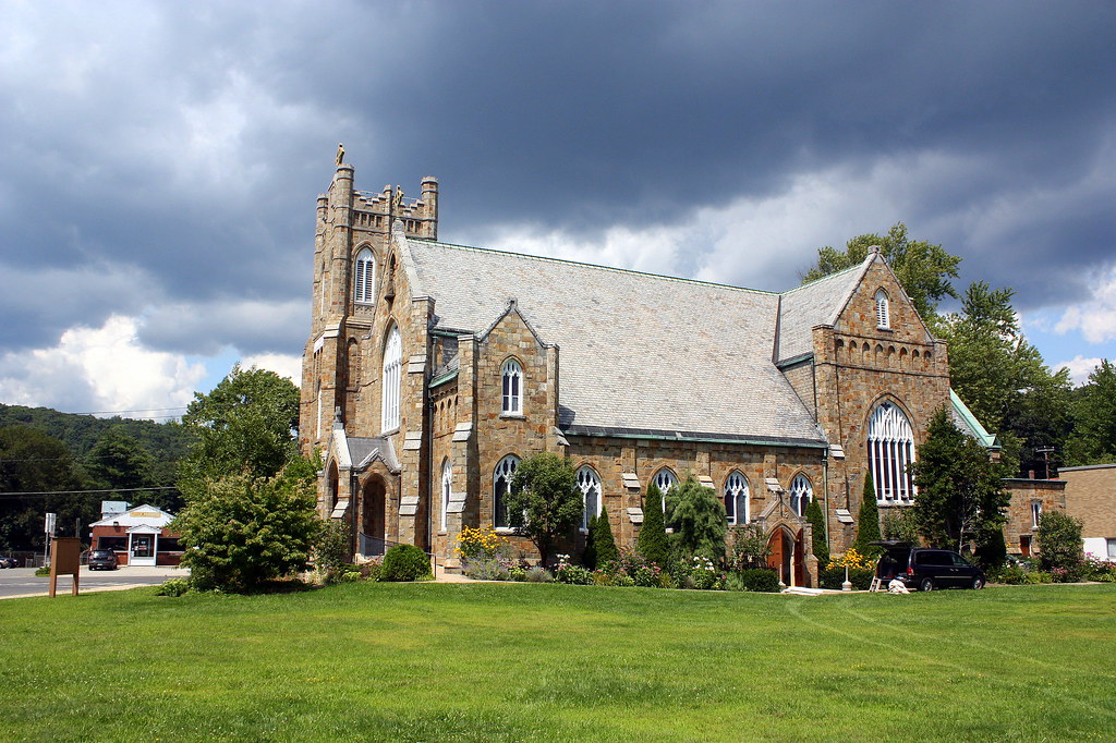 St Thomas Church Thomaston CT. Gerry Cyr Flickr