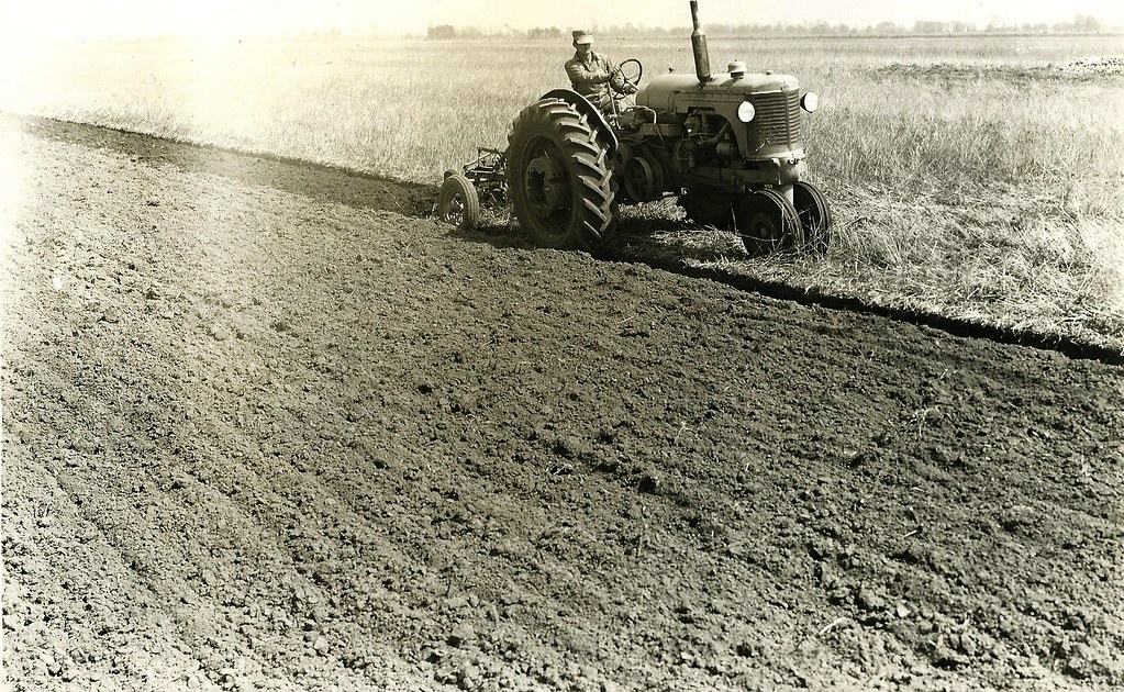 Thomas P. Hannon circa 1950. Hannon farm in Kouts, Porte… Flickr