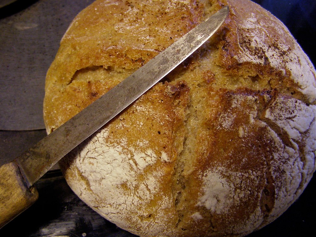 NoKnead Bread Recipe via Mark Bittman (NYTimes, 11/08/06)… Flickr