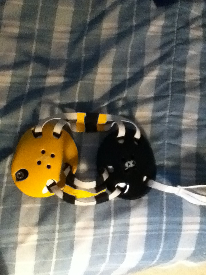 Cliff Keen Headgear Black and Yellow, Close up & sick tape