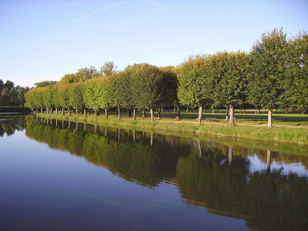 Park of the château de La MotteTilly, France La MotteTil… Flickr