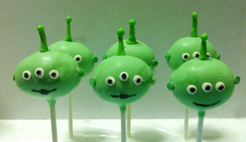 alien cake pops broxsg Flickr