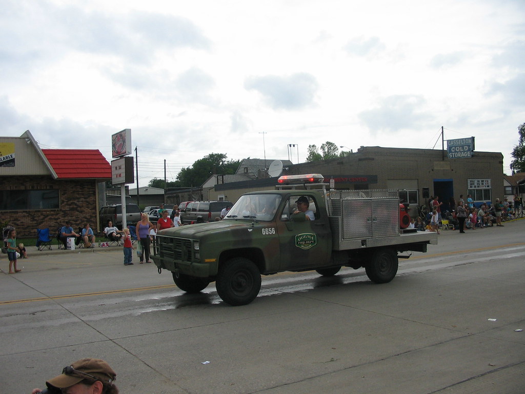 Ogema, MN Camoflauge Grass Rig in parade 2009 World Record… Flickr