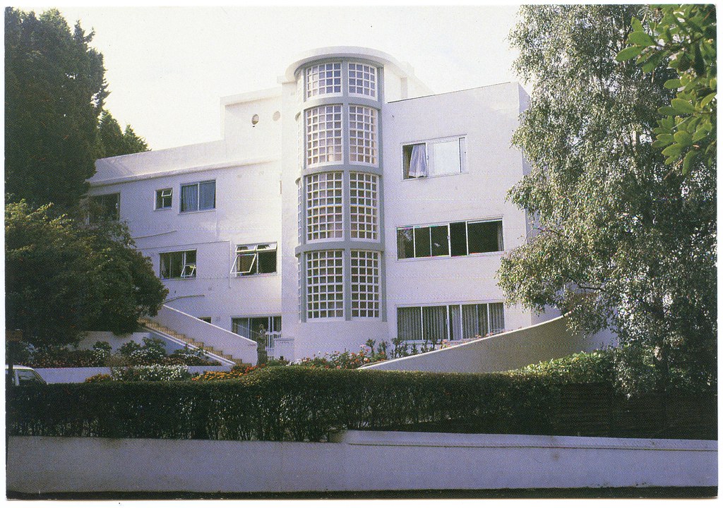 Conning Tower, 75 Haven Road, Canford Cliffs, Poole, Dorset a photo