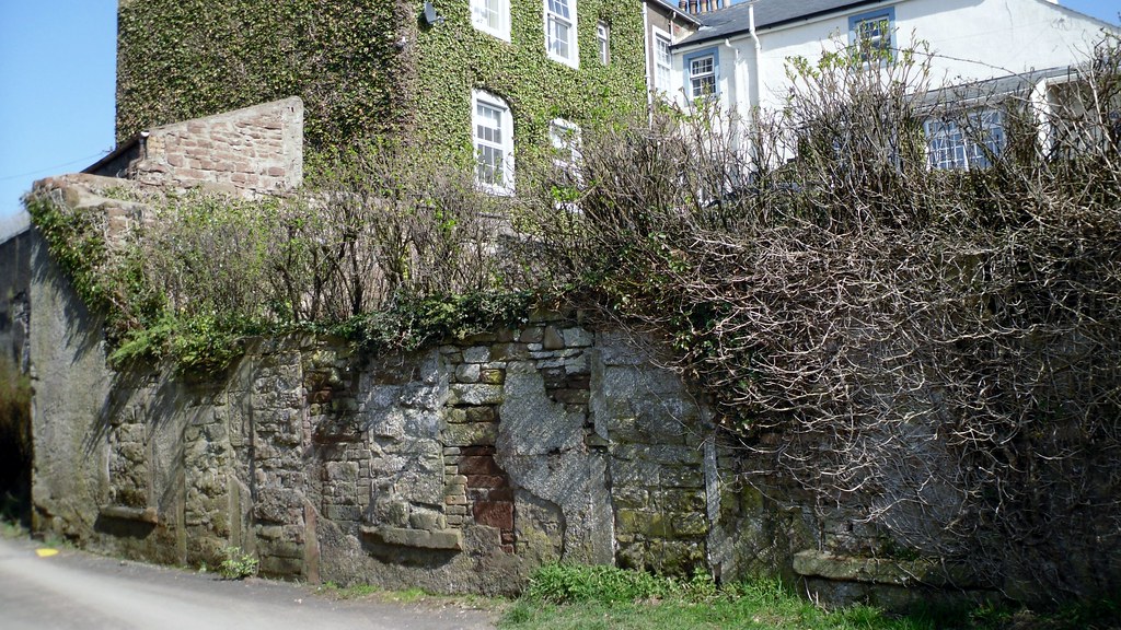 OLD STONE MILL WORKERS HOUSES AT LOW MILL EGREMONT, CUMBRI… Flickr