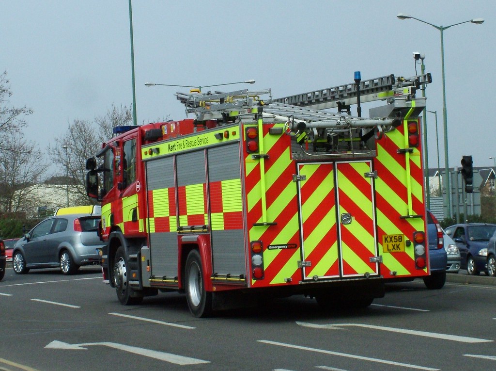 Kent Fire KX58 LXK Kent Fire & Rescue Service 2008 Scania … Flickr