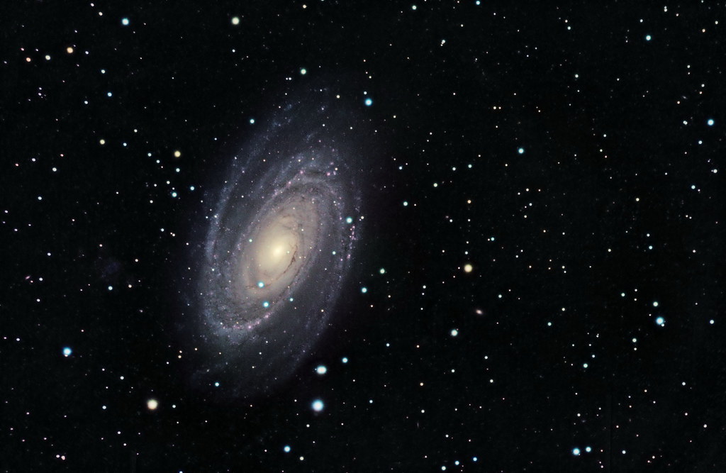 A close look at M81 and its new star generations | This beau… | Flickr