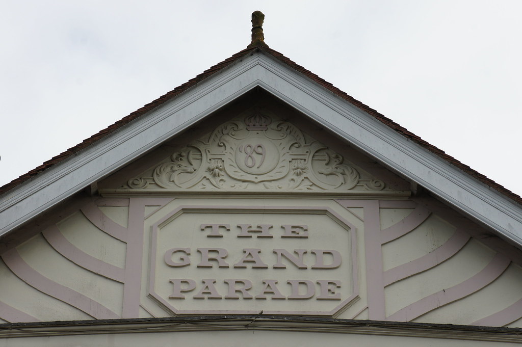 Harvey Jones Kitchens (67 The Grand Parade), 5759 Poole … Flickr