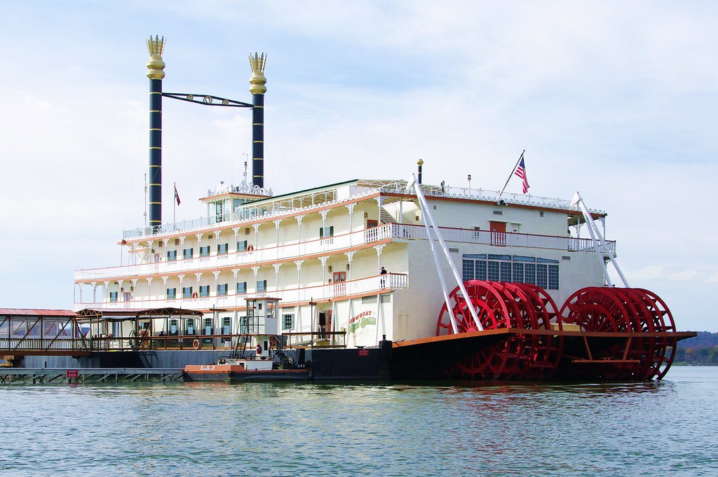 Showboat Branson Belle, Branson, Missouri seen from the wa… Flickr