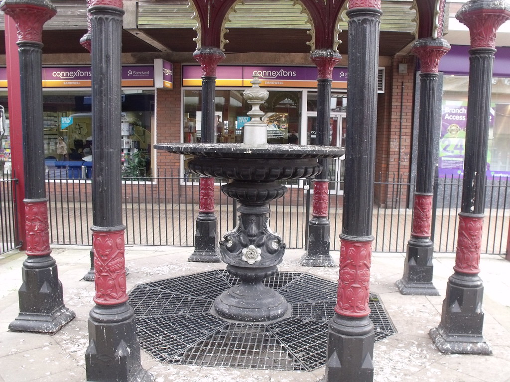 Farley Drinking Fountain Canopy, Dartmouth Square, High St… Flickr