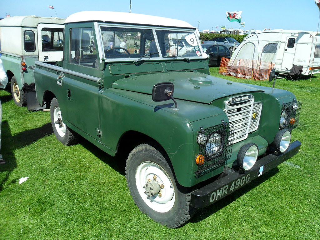 TV0488Llandudno. OMR490G 1969 Land Rover Series 2A. Damian