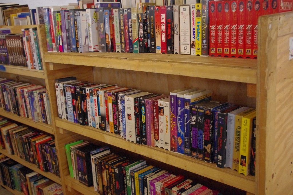 Do Libraries Take Vhs Tapes at Barbara Hewlett blog