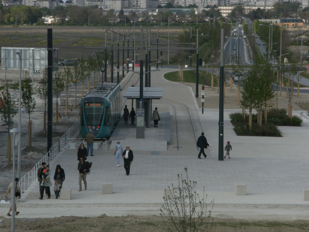 Gare Champagne TGV Terminus de la ligne B, Gare Champagne … tgvdu45