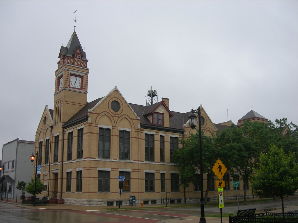 Oconomowoc City Hall Oconomowoc, Wisconsin Jimmy Emerson, DVM Flickr