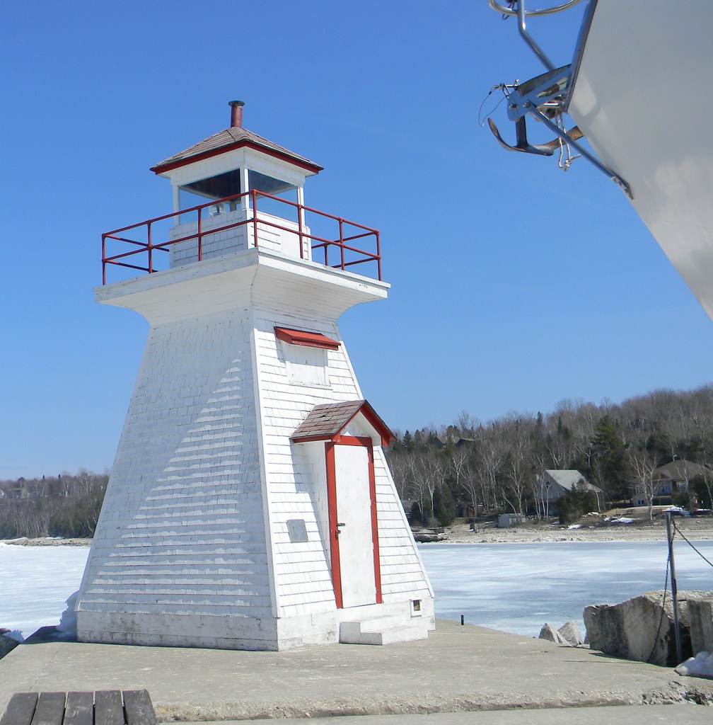 Lighthouse on Bay Dora Flickr