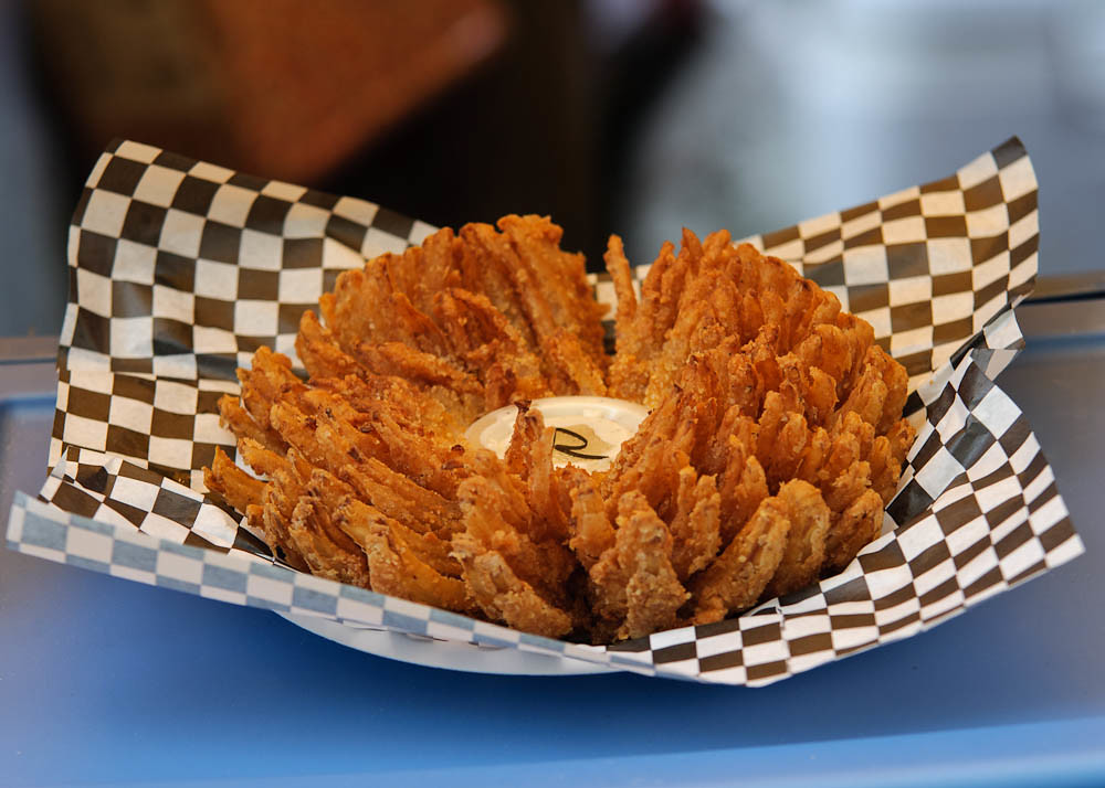 Deep Fried Onion This is the deep fried onion blossom serv… Flickr