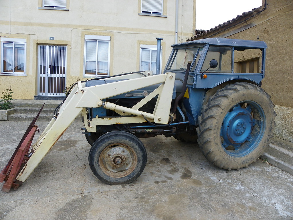 Ebro Super 55 Tractor de los años 60... Fernando Jiménez Flickr