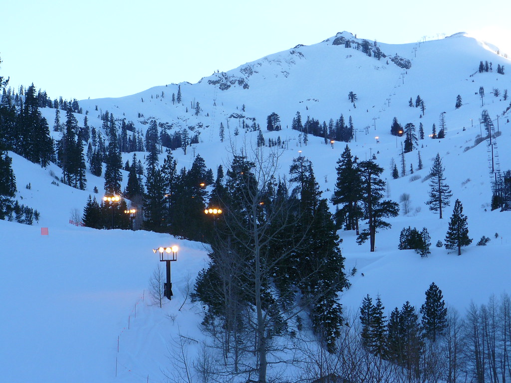 Squaw Valley P1880282 Squaw Valley, in Olympic Valley, Cal… Flickr