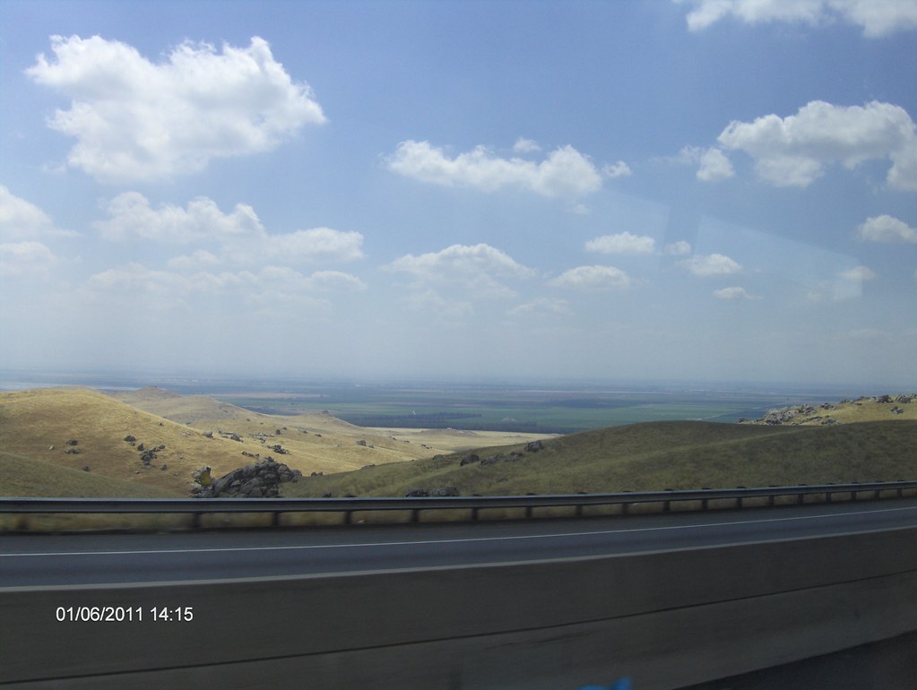 PLAINS BETWEEN LAS VEGAS, NEVADA AND FRESNO, CALIFORNIA