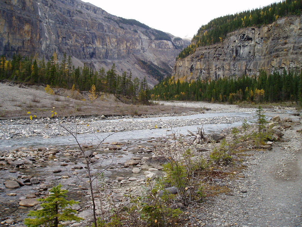 P1010032 Two rivers come together. Rodger Graham Flickr