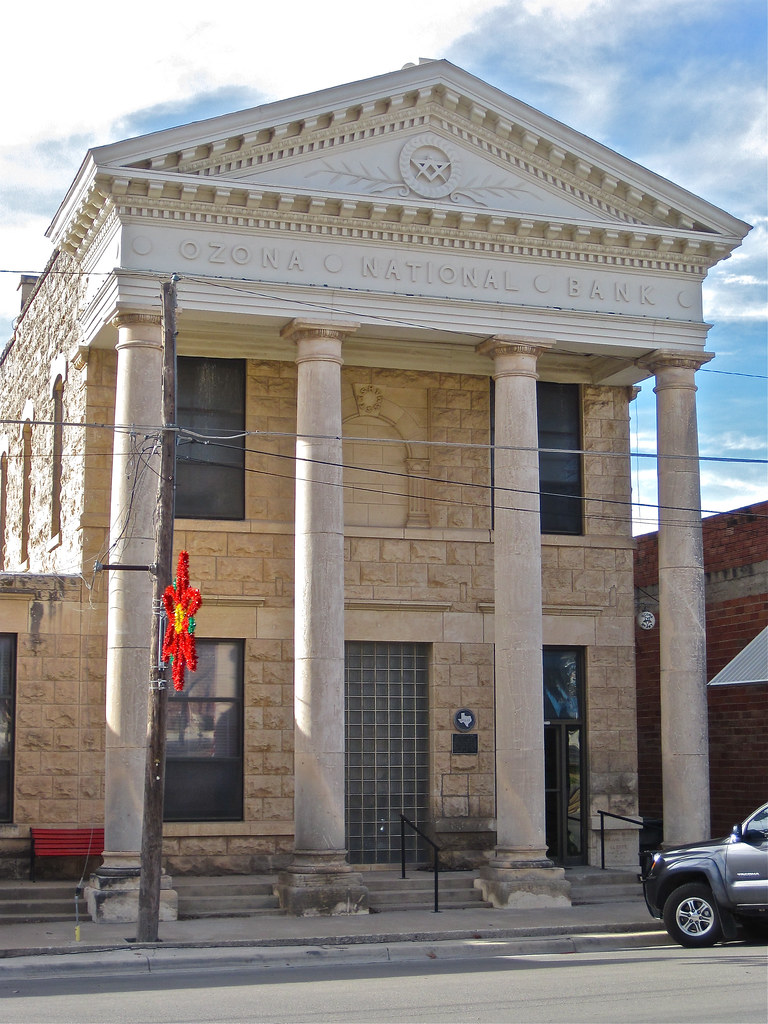 Ozona National Bank, Ozona, TX The old Ozona National Bank… Flickr