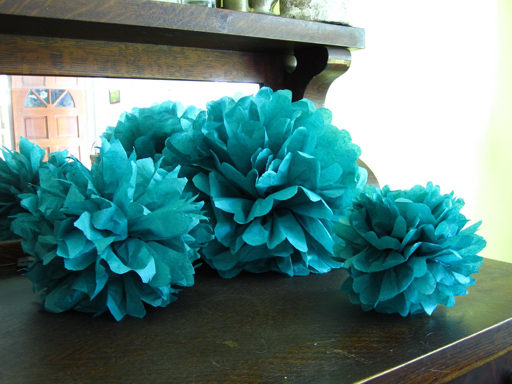 Tissue paper pompom flowers Made using Martha's tutorial… Flickr