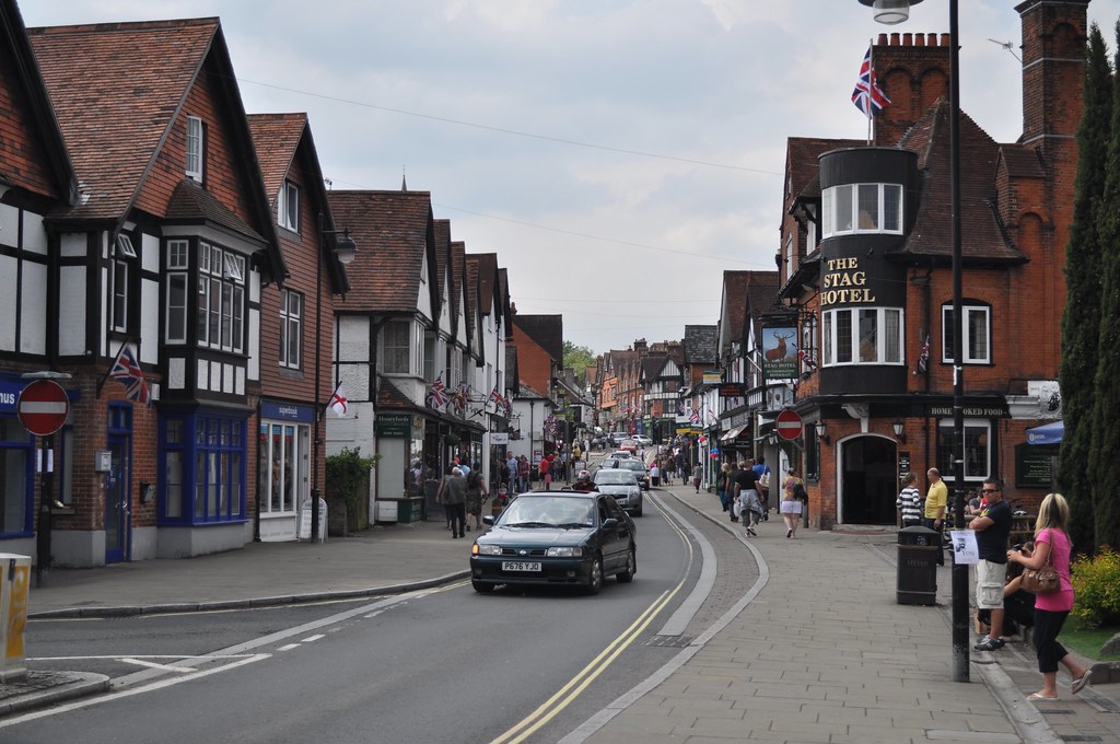 Lyndhurst High Street a photo on Flickriver