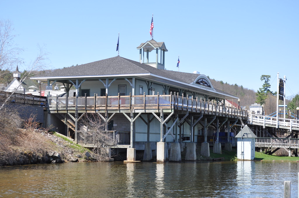 Waterside View of Weirs Beach The station in Weirs Beach s… Flickr