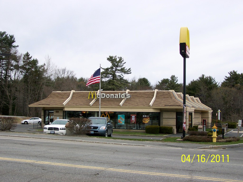 100_7095 154 Pleasant Street,Brunswick,Maine ncokecan Flickr