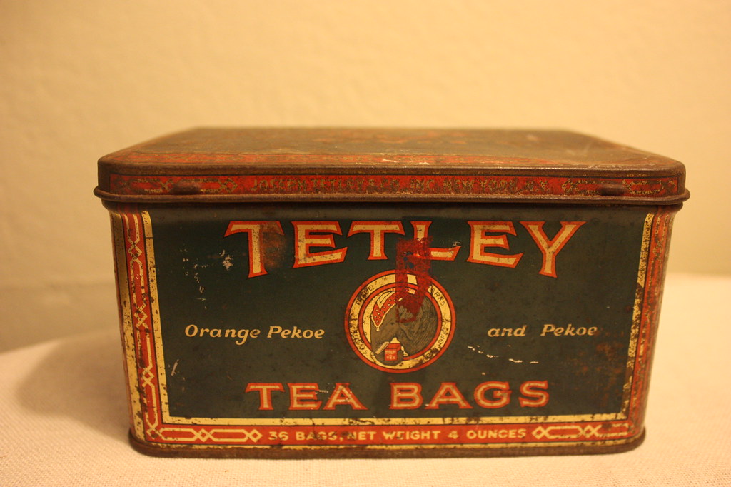 Antique Tetley Tea hinged tin Antique Tetley 36bag tea ti… Flickr