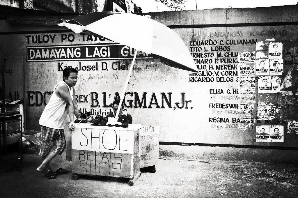 Shoe Repair Shop Roadside shoe repair while you wait ) Daniel Go Flickr