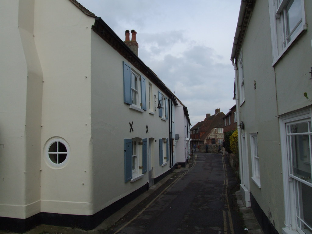 Down the High Street Along the cottages to Bosham Lane. Bo… Flickr