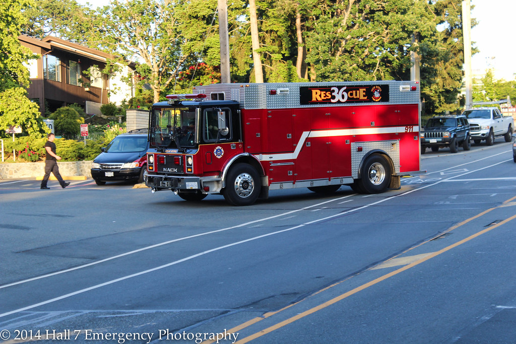 View Royal Fire Rescue Rescue 36 Hall 7 Emergency Photography Flickr