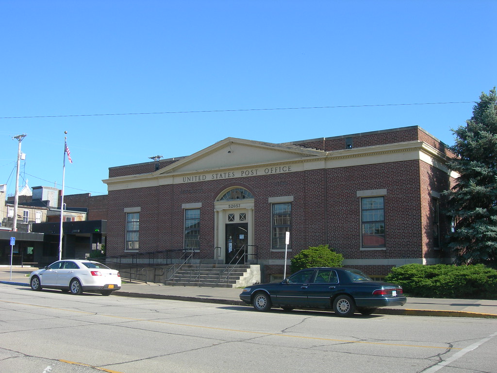 Manchester, Iowa 52057 Constructed in 1937. New Deal mural… Flickr