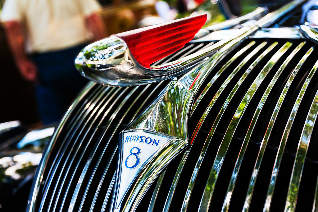 1937 Hudson Terraplane hood ornament 20th Orphans car show… Flickr