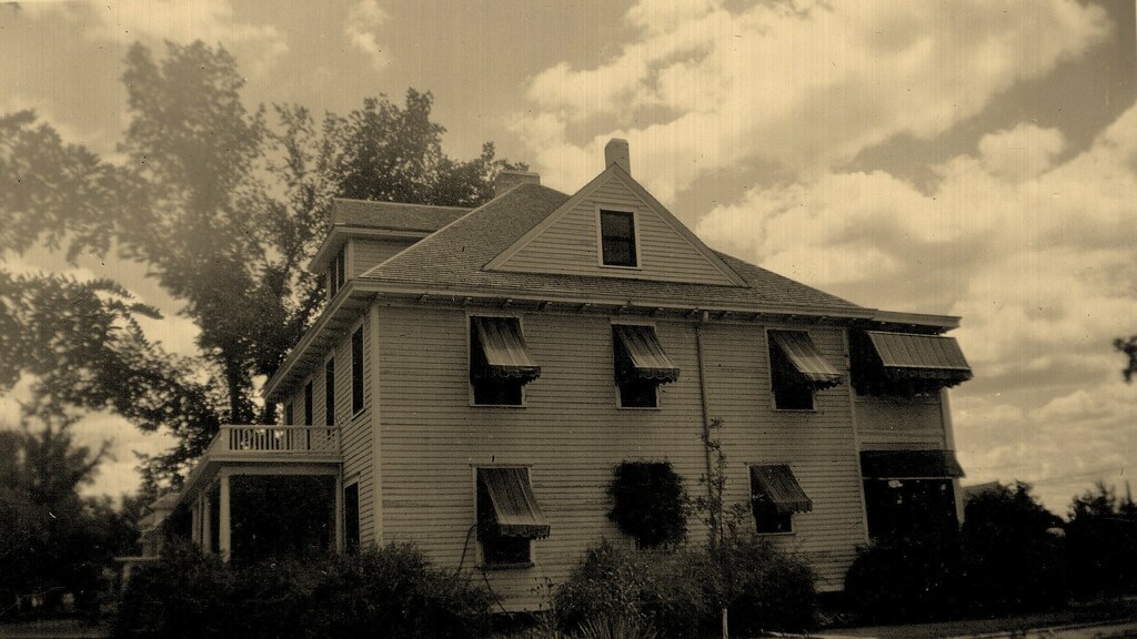 Martin Baden's House; Winfield KS Ken Elliott Flickr