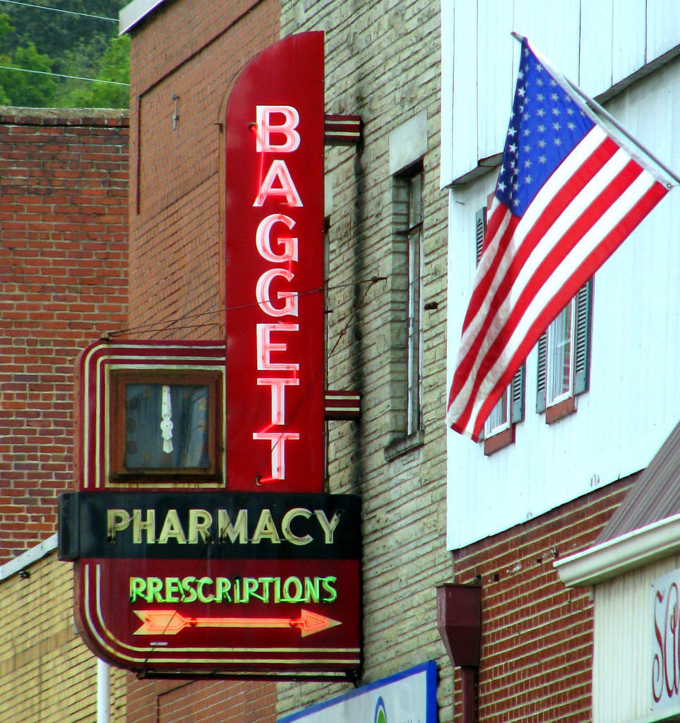 Baggett Pharmacy Kingston, TN Located along Race St. in … Flickr