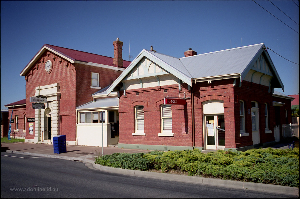 Stratford The couthouse and post office in Stratford, Vict… Flickr