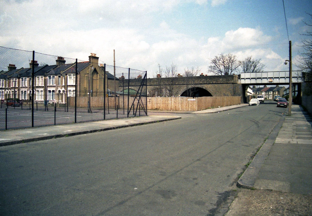 Dyers Hall Road 9 April 1987 Tim Brown Flickr