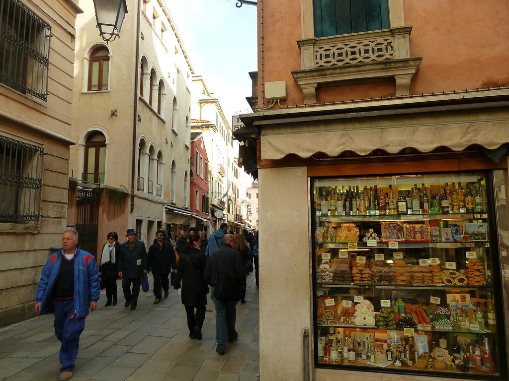 Snack bar, street. Venice. jgieseking Flickr