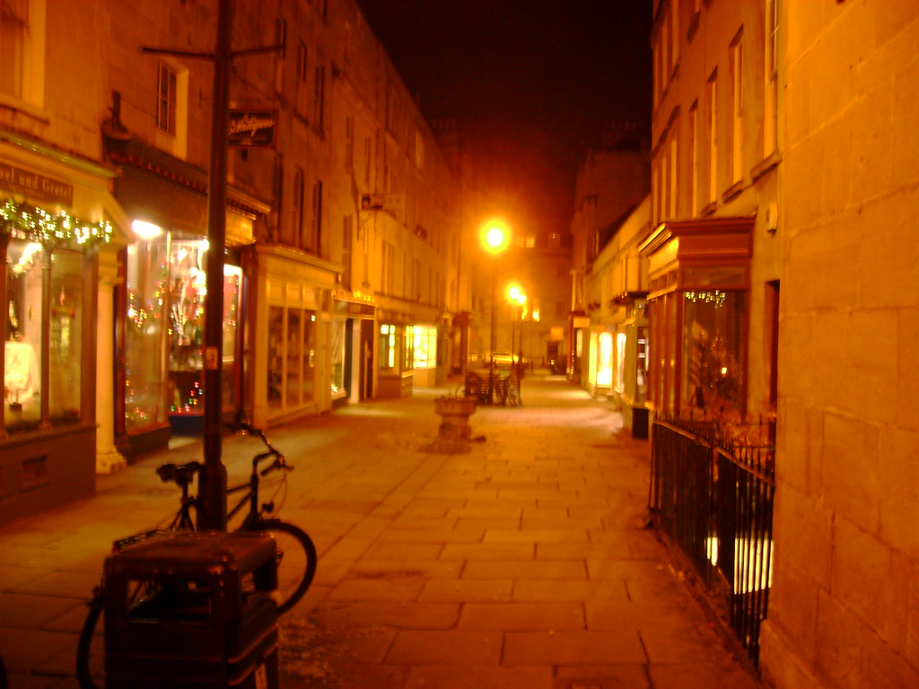 Brock street, Bath, Uk Brock street, Bath, uk at night Flickr